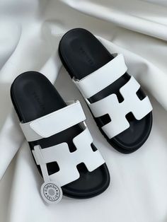 Dior Slippers, Casual Shoes Women Sneakers, Fancy Sandals, Luxurious Aesthetic, Pretty Sandals