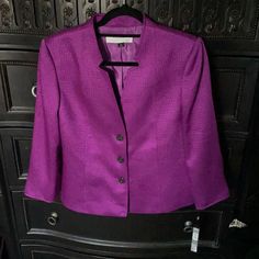 Tahari Arthur S Levine Purple 3 Button Blazer Career Size 8 Nwt. No Flaws. Elegant Formal Blazer With Snap Buttons, Elegant Fitted Blazer With Snap Buttons, Elegant Purple Outerwear With Buttons, Tailored Single Breasted Purple Blazer, Luxury Tailored Purple Blazer, Elegant Purple Blazer With Button Closure, Tailored Purple Single Button Blazer, Petite Suits, Charcoal Blazer