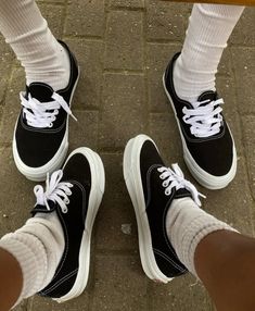 Authentic Vans Outfit, Dr Martens Loafers, Vans Shoes Fashion, Vans Outfit, Authentic Vans, Nike Shoes Outfits, Funky Shoes, Fresh Shoes, Mens Fashion Casual Outfits