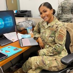 Air Force Pictures, Female Army Soldier, Army Medic, A Darker Shade Of Magic, Military School, Video Call With Boyfriend Screen Photo, Black Relationship Goals