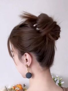 Simple wedding bun
Quick & Easy bun hairstyle for wedding - bollo de boda Wedding Bun, Easy Bun, Extensions Hair, Bun Hairstyle, Hair Fork, Simple Wedding