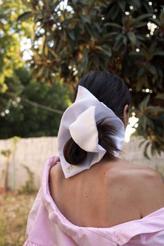 New Esendy satin white square scrunchie. This new and fancy square scrunchie is made out of satin. Square Scrunchie, Bow Scrunchie, Women Hair Accessories, Hair Accessories Wedding, Accessories Wedding, White Square, Hair Accessories For Women, Bridal Designs, Wedding Hair Accessories