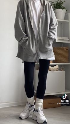 Looks Pinterest, Tomboy Style Outfits, Fashionista Clothes, Fashion Inspiration Design, Tomboy Fashion, Sporty Outfits, Casual Style Outfits, Winter Fashion Outfits