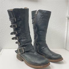 Ugg- Valerie Tall Leather Moto Boots- 7.5 Good, Comfortable & Warm Pre-Owned Condition With Lots Of Life Left In Them! Discontinued Style. Please See Photos For Scuffs & Wear On The Boots. Leather Boots Shearling Inside 6 Buckles On Each Side Zip Up Boots With Buckles, Boots Tall, Ugg Black, Tall Leather Boots, Boots Leather, Leather Moto, Moto Boots, Womens Uggs, Ugg Shoes