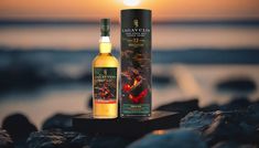 Der Lagavulin 12 Years Special Release 2024 mit dem Namen „Fireside Tales“ ist eine Hommage an den typischen Islay-Stil: kräftig, rauchig und unverwechselbar maritim. Diese limitierte Edition wird in Fassstärke abgefüllt und vereint ein reifes intensives Profil, das Kenner und Liebhaber rauchiger Whiskys gleichermaßen anspricht. Der Whisky reifte sowohl in amerikanischen Bourbonfässern als auch in wiederbefüllten Weinfässern, was ihm zusätzliche Komplexität verleiht. „Fireside Tales“ beschreibt treffend den Charakter dieses Whiskys, der an Geschichten am Lagerfeuer und die glühende Atmosphäre der torfigen Landschaft erinnert.
#lagavulin #special #release #diageo