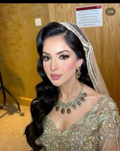 Asian Bridal Makeup Pakistani, Nikkah Lengha, South Asian Bridal Hair, Walima Bride Hairstyles, Pakistani Wedding Hair, Desi Bridal Hair, Nikkah Hair, Pakistani Bride Hairstyle, Walima Makeup