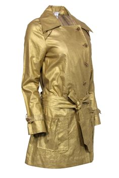 This Diane von Furstenberg trench coat is a stunning addition to any wardrobe. Its gold metallic hue gives it a unique and eye-catching quality, while the linen shell keeps it lightweight and comfortable. Perfect for dressing up or down, this coat is sure to become a staple in your collection. Size 6 Shell 100% Linen Gold-metallic Belted Two slip-in pockets Acrylic button closure Bust 38” Waist 32” Sleeve length 24” Shoulder to hem 35.5” Shoulder to shoulder 15” French Girl Chic, Chic Shop, Buy Shoes Online, French Girl, First Lady, Comfortable Fashion, Von Furstenberg, Diane Von, Diane Von Furstenberg