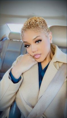 Platinum Twa Black Women, Bleached Twa Black Women, Honey Blonde Twa Natural Hair, Twa Shape Up, Twa Airport, Natural Short Cuts, Blonde Twa, Short Bleached Hair, Big Chop Natural Hair