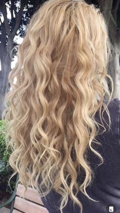 Irish Curls, Pretty Wavy Hair, Blonde Curled Hair, Long Wavy Blonde Hair, Long Blonde Curly Hair, Wavy Blonde Hair, Summer Blonde Hair, Curled Hair, Blonde Wavy Hair