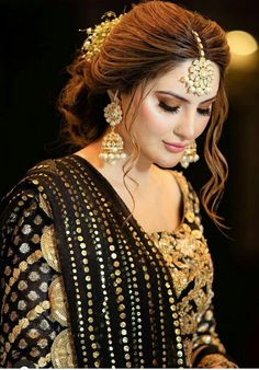 Kashees Hairstyle, Pakistani Makeup, Elegant Bun, Bridal Makeup Images