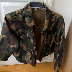 Women’s Jacket, Camouflage Color, Never Worn, Styles Tag Came Off. Size Xl Khaki Military Style Long Sleeve Denim Jacket, Fall Combat Camouflage Utility Jacket, Combat Style Camouflage Utility Jacket For Fall, Camouflage Colors, Camouflage Jacket, Coats Women, Women Girl, Camouflage, Bathroom Design