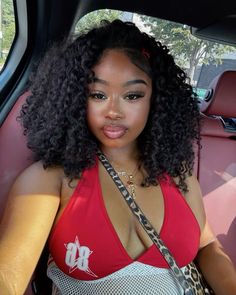 Hairstyles For Round Faces Black Women, 90s Fine Black Women, Trinity Aniyah, Black Women Curly Hair, Dream Hairstyles, Naturally Pretty, Spelman College, Cute Box Braids Hairstyles, Hairstyle Inspiration