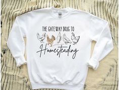 Homestead Compound, Cricut Clothes, Fall Fasion, Teacher Swag, Chicken Mama, Sublimation Shirts