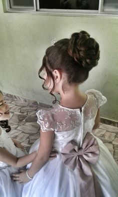 Hairstyle For Flower Girl Wedding, Comunion Hairstyles Hair Ideas, Kid Hairstyles For Wedding, Hair Style For Kids Girl For Wedding, Flowergirl Hairstyle Up, Updos For Girls Kids Weddings, Kids Wedding Hair Updos, Kids Updo Hairstyles For Weddings, Kid Wedding Hair