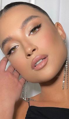 Romantic Wedding Makeup, Barely There Makeup, Ball Makeup, Natural Prom Makeup, Mekap Mata, Natural Glam Makeup, Wedding Eye Makeup, Glam Wedding Makeup, Prom Eye Makeup