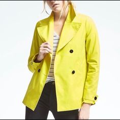 Banana Republic Women’s Yellow Double Breasted Mac Jacket Size Small P Nwt Arm Pit To Arm Pit 19.5” Length 24.5” Mac Jacket, Trenchcoat Style, Light Pink Blazers, Jeans Long, Oversized Collar, Capes For Women, Banana Republic Women, Banana Republic Dress, Modern Outfits