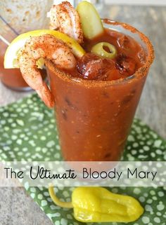 The ULTIMATE Bloody Mary Recipe. Go big or go home. Get the details and inspiration for the best Bloody Mary drink at www.jolynneshane.com. God Mat, Diet Keto, Milkshakes, Slushies, Mocktails, Sangria, Summer Drinks