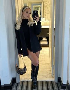 Skirt And Boots Winter Outfit, Going Out Bar Outfits Winter, Classy Jean Outfits For Women Chic, Classy Winery Outfit, Cute Bar Outfits Going Out Winter, Fancy Steakhouse Dinner Outfit, Glamorous Fall Outfits, High Boots Dress Outfit, All Black Classy Outfits For Women