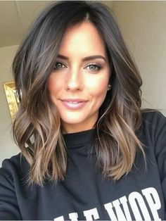 26 Blonde Bob Hairstyles to Elevate Your Look New Hair Inspiration, Womens Haircuts Short Medium, Long Straight Bob Hairstyles, Short Hairstyles Layers, Shoulder Length Brunette Hair With Highlights, Grown Out Bob Hairstyles, Long Bob Hairstyles Side Part, Short Extensions Hair, Medium Length Haircut And Color