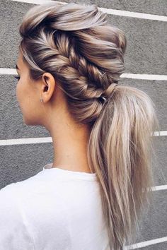 39 Totally Trendy Prom Hairstyles For 2019 To Look Gorgeous #promhairupdowithbraid Ponytail Hairstyle For Prom With Side Braid #sidebraid #ponytail ★ It is high time to think about prom hairstyles as the big dance will soon be upon us. Half up, updo, ponytail, braids, low buns and other you can find in our collection of the trendies prom hairstyles! #trendypromhairstyles #promhair #promhairstyles #graduationhair #graduationhairstyles Prom Ponytail Hairstyles, Wedding Ponytail Hairstyles, Elegant Ponytail, Blonde Ponytail, Braided Ponytail Hairstyles, Long Blonde, Wedding Hairstyles For Long Hair