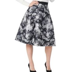 Isaac Mizrahi Live! Black White Gray Floral Print 50's Pleated Ball Skirt Pin-Up Size 10 Is A On The Larger Size Length 27.5", Pull On Elasticized Waist 32"-33.5" Large Black/Grey/White Floral Print Invisible Zipper At Side Seam Ball Skirt, Floral Print, Fully Lined, Pull-On Style With Solid Elastic Waistband, Side Seam Pockets, Inverted Box Pleat Detail Semi-Fitted; Follows The Lines Of The Body With Added Wearing Ease Shell 100% Polyester; Lining 97% Polyester/3% Spandex Machine Washable! Preppy Skirt, Blue Pleated Skirt, Taffeta Skirt, Ball Skirt, White Flares, Skirt Floral, Isaac Mizrahi, Grey Floral, Cotton Skirt