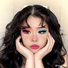 Colorful Aesthetic Makeup, Bright Colorful Eye Makeup, Neon Eyeshadow Looks, Pastel Makeup Looks, Спонж Beauty Blender, Makeup Verde, Cute Eye Makeup, Pride Makeup, Graphic Makeup