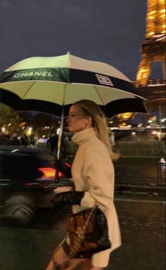 Vogue Lifestyle Aesthetic, Travel Model Aesthetic, Paris Aesthetic Lifestyle, Paris Chanel Aesthetic, Paris Rich Aesthetic, Paris Model Aesthetic, Fashion Paris Aesthetic, Rich Paris Aesthetic, Chanel Model Aesthetic