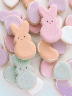 pastel bunny peep cookies Traditional Easter Desserts, Marshmallow Bunny, Easter Egg Cookies, Easter Bunny Cookies, Easter Gathering, Cute Bunnies, Easter Carrots, Bunny Cookies