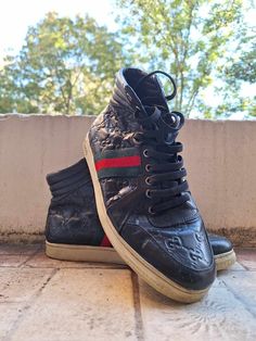 A very rare Gucci men's vintage sneaker for sale. Model: 221825 Size: 42 Condition: pre-owned. All defects are shown on pictures. For more pictures please send me PM. The marked delivery price calculated from Hungary to the USA. If you are NOT located in USA then please send me PM to calculate your shipping price (shipping to EU is more cheaper). Thank you! BR. Vintage Sneakers, Gucci Men, Sneakers For Sale, Very Rare, More Pictures, Hungary, Vintage Men, Bags Handbags, Shoe Accessories