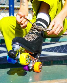 A skater laces up their moxi panther skates with leopard laces and bowl bomber wheels. Panther Print, Skate Style, The Streets, The Park, The Beach