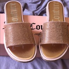 Juice Couture Pink Sandals Size 7 Pink Chic Gold Synthetic Slides, Trendy Gold Open Toe Slides, Party Synthetic Slide Sandals, Trendy Gold Slides For Spring, Trendy Open Toe Party Slides, Trendy Slide Sandals For Party, Trendy Party Slide Sandals, Gold Synthetic Slides, Gold Slides For Spring Party