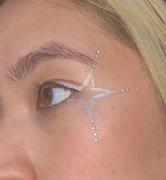 Rhinestone Star Makeup, Starcatcher Makeup, Football Makeup Ideas, Popstar Makeup, Concert Makeup, Rave Makeup, Star Makeup, Cool Makeup Looks