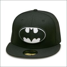 New Era Batman Fitted "Black/White" - Brand New - 100% Authentic - Super Fast Shipping Key Features - Officially Licensed Product - Manufactured By New Era - Black/White - 100% Wool - Grey Undervisor - Batman Logo On The Back - Rare & Exclusive (Collector's Item) Notice - If you happen to be unsatisfied with your purchase for any reason, please contact us before leaving us a negative feedback, as we will try our best to resolve your issue and prevent further mistakes. Shipping Domestic (50 state Black Novelty Snapback Hat, Novelty Black Hat With Flat Bill, Novelty Black Flat Bill Baseball Cap, Black Brimmed Fitted Hat, Black Hip Hop Baseball Cap For Fan Merchandise, Black Hip Hop Baseball Cap For Fans, Black Hip Hop Style Baseball Cap Fan Merchandise, Black Hip Hop Hat For Fan Merchandise, Batman Logo