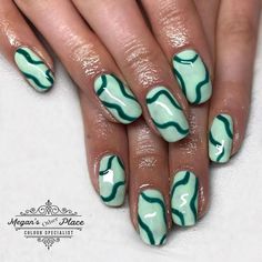 green light pastel dark swirl swirly nail art design nails inspo trend summer trend spring trend 2021 hand painted Green Nail Gel, Swirly Nail Art, Nails Inspiration Short, Green Combination, Nails Styles, 2022 Nails, Wave Nails, Nail Decor