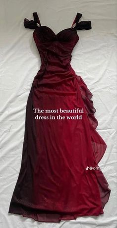 Prom Dress Inspo, Elegant Prom, Prom Dress Inspiration, Cute Prom Dresses, Prom Dresses Vintage, Most Beautiful Dresses, Red Prom, Pretty Prom Dresses, Prom Outfits