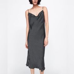 Never Worn Before Size Xs Sleeveless Polka Dot Midi Dress For Evening, Chic Sleeveless Polka Dot Midi Dress, Chic Polka Dot Dress For Night Out, Polka Dot Midi Dress For Date Night, Zara Casual Polka Dot Midi Dress, Casual Zara Midi Dress With Polka Dot Design, Casual Zara Midi Dress With Polka Dot Pattern, Zara Casual Midi Dress With Polka Dot Pattern, Chic Polka Dot Midi Dress