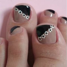 18 Ideas para hacer las uñas de los pies decoradas - e-Consejos Beige Nails Design, Toenail Art Designs, Hello Nails, Dot Nail Art