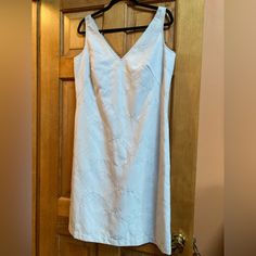 Gap Dove Gray Embroidered Dress With Back Zip And Hook And Eye Fully Lined Polyester/Tencel Blend Size 12 Nwt Was $68 Now $24 Elegant V-neck Gap Dress, Elegant White Gap Dress, Grey Embroidered Dress, Gap Dress, Size 12 Dress, Dove Grey, Embroidered Dress, Gap, Colorful Dresses