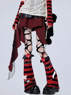 ❤︎Rock stripe wide leg warmers❤︎ Ae Outfits, Red Black Outfit, Vinyl Fashion, Alt Clothes, Outfit Challenge, Red Leggings, Fashion Inspiration Design, Red One, Red Stripe