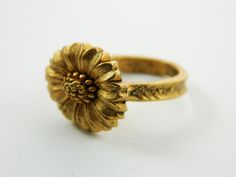 90s Boho Revival Gold Tone Sunflower Ring Antiqued Gold Oxidized finish makes each ring unique. New old stock, never worn. Vintage Sunflower, 90s Boho, Sunflower Ring, Sunflower Jewelry, Gold Waves, Crystal Chain, Star Ring, Ring Unique, Opal Pendants