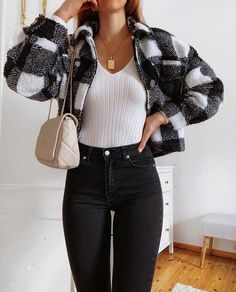 Plaid Jacket Outfit, Winter Outfits Warm, Trendy Outfits Winter, Winter Fashion Outfits Casual, Jacket Outfit, Casual Winter Outfits, Plaid Jacket, Really Cute Outfits, Winter Fashion Outfits