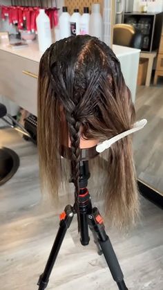 Reverse Braided Balayage, Braided Baylage, Braid Balayage Technique, Diy Hair Color Techniques At Home, Balayage Diy At Home, Bayalage At Home, How To Balayage Hair, Braided Balayage Technique, How To Do Balayage At Home Step By Step