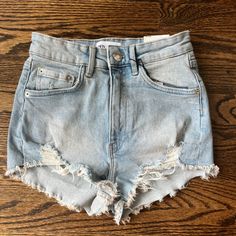 Super Cute, Comfortable, And Never Worn Denim Shorts! Cheap Zara Jean Shorts, Light Ripped Jeans, Daisy Duke Shorts, Yellow Jeans, Straight Fit Denim, Ripped Jean Shorts, High Rise Denim Jeans, White Denim Shorts, Zara Shorts