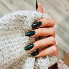 Fall Nail Polish, Nail Polish Colors Fall, Pretty Nail Colors, November Nails, Fall Nail Trends, Cute Nails For Fall, Green Nail, Dark Nails