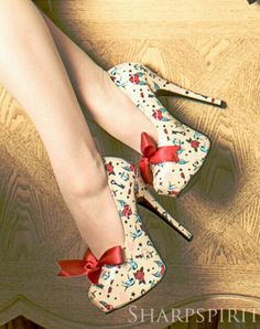 Spring Outfit Women, Stunning Shoes, Fancy Shoes, Gorgeous Shoes, Fabulous Shoes, Crazy Shoes, Shoe Style