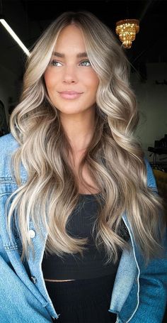 Blond Face Framing, Face Frame Blonde, Face Framing Highlights Blonde, Buttercream Blonde Hair, Blonde Bombshell Hair, Champagne Highlights, Face Framing Highlights, Champagne Blonde Hair