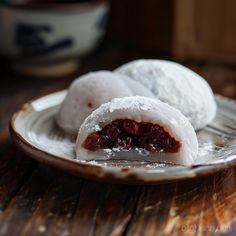 Sweet Red Bean Mochi Microwave Mochi, Easy Mochi, Red Bean Mochi, Honey Chicken Kabobs, Mochi Recipe, Sweet Red Bean, Yummy Healthy Snacks, Red Bean, Japanese Dishes