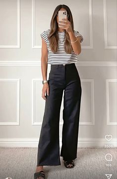 Black Pants Outfit Ideas, Chic Black Pants, Pants Outfit Ideas For Women, Style Black Pants, Culotte Style, Pants Outfit Ideas, Black Pants Outfit, Outfit Ideas For Women