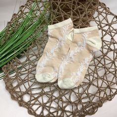 Material: Polyester Patterned: Flowers Care Instructions: Hand wash only Comfortable Beige Summer Socks, Comfortable Beige Socks For Summer, Beige Cotton Socks For Summer, Casual Cream Socks For Spring, Vintage Socks, Floral Vintage, Hand Washing, Care Instructions, Hand Wash