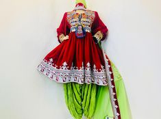 Afghan Dress, Afghani Dress, Afghan Women Dress, Afghan Kuchi Dress, afghanisches kleid, Afghan dress maxi, Afghan Clothes, Traditional dresses, Afghan party dress, Afghan wedding dress. Make your special day unforgettable with this breathtaking red bridal Afghan Dress, a stunning piece that embodies both tradition and luxury. This Afghan Women Dress is intricately designed with fine details that reflect the rich heritage of Afghan Kuchi Dress styles. Perfect for a wedding, this Afghan dress max Dress Afghani, Afghan Kuchi Dress, Afghan Wedding Dress, Afghan Women, Afghani Dress, Traditional Wedding Dress, Afghan Dress, Afghan Wedding, Afghan Clothes